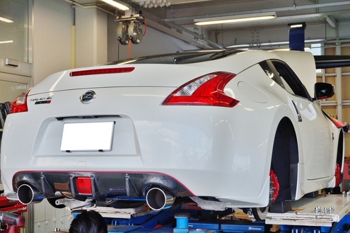 フェアレディZ34をスポーティにローダウン(HKS ハイパーマックスIV GT